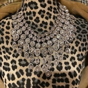 Statement necklace